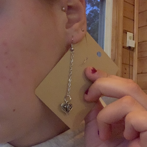 Earrings - Picture 4 of 5